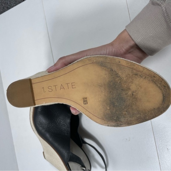 I State Genna Black Leather Upper Wedged Sandals - Picture 15 of 17